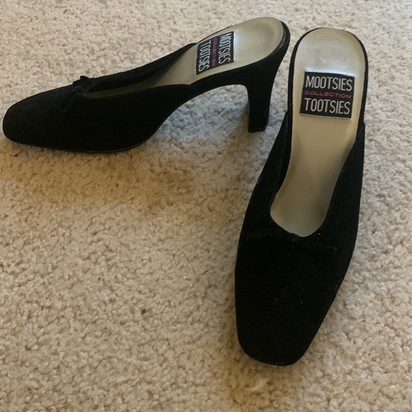 Vintage Mootsie Tootsie, velvet mules, 7 - Picture 2 of 5